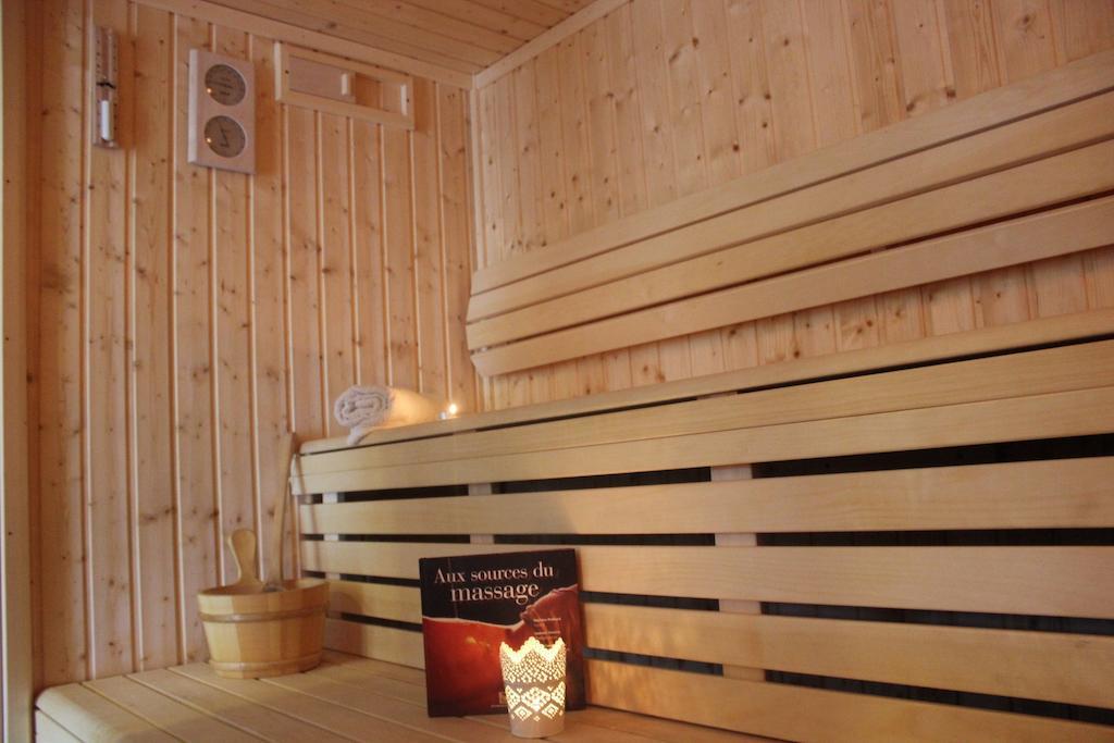 Bed and Breakfast La Bicyclette Fleurie Villemoirieu Exterior foto