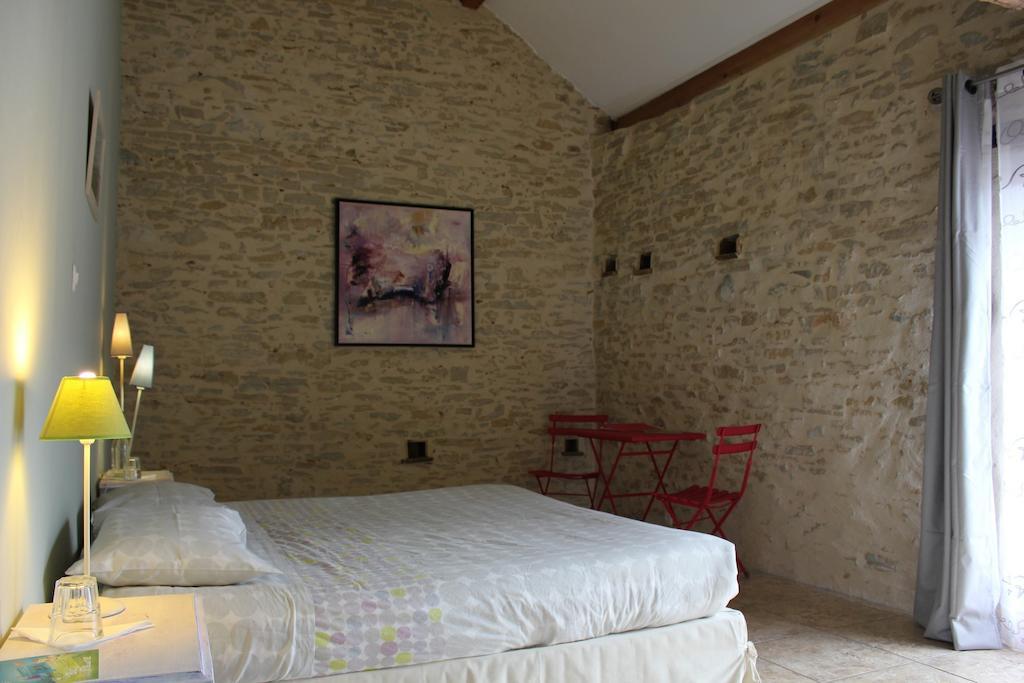 Bed and Breakfast La Bicyclette Fleurie Villemoirieu Zimmer foto