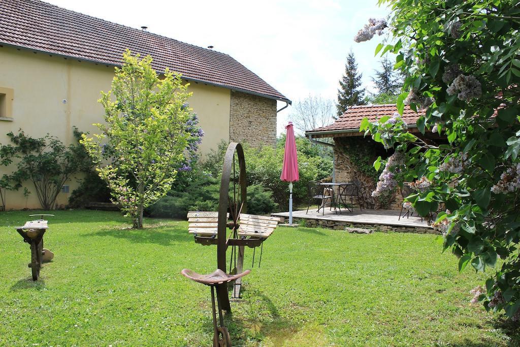 Bed and Breakfast La Bicyclette Fleurie Villemoirieu Exterior foto